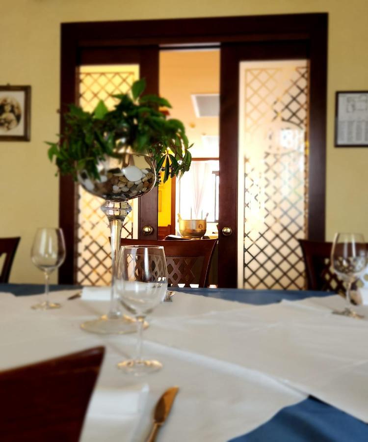 Hotel Mistrello Di Savoia Борго-Валь-ди-Таро Экстерьер фото