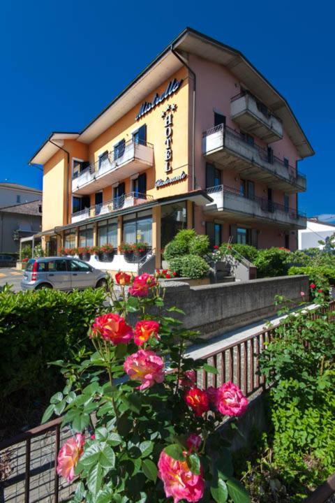 Hotel Mistrello Di Savoia Борго-Валь-ди-Таро Экстерьер фото